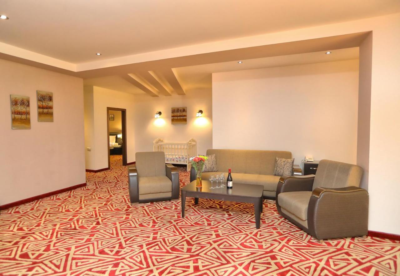 Aghveran Ararat Resort Hotel Arzakan Esterno foto