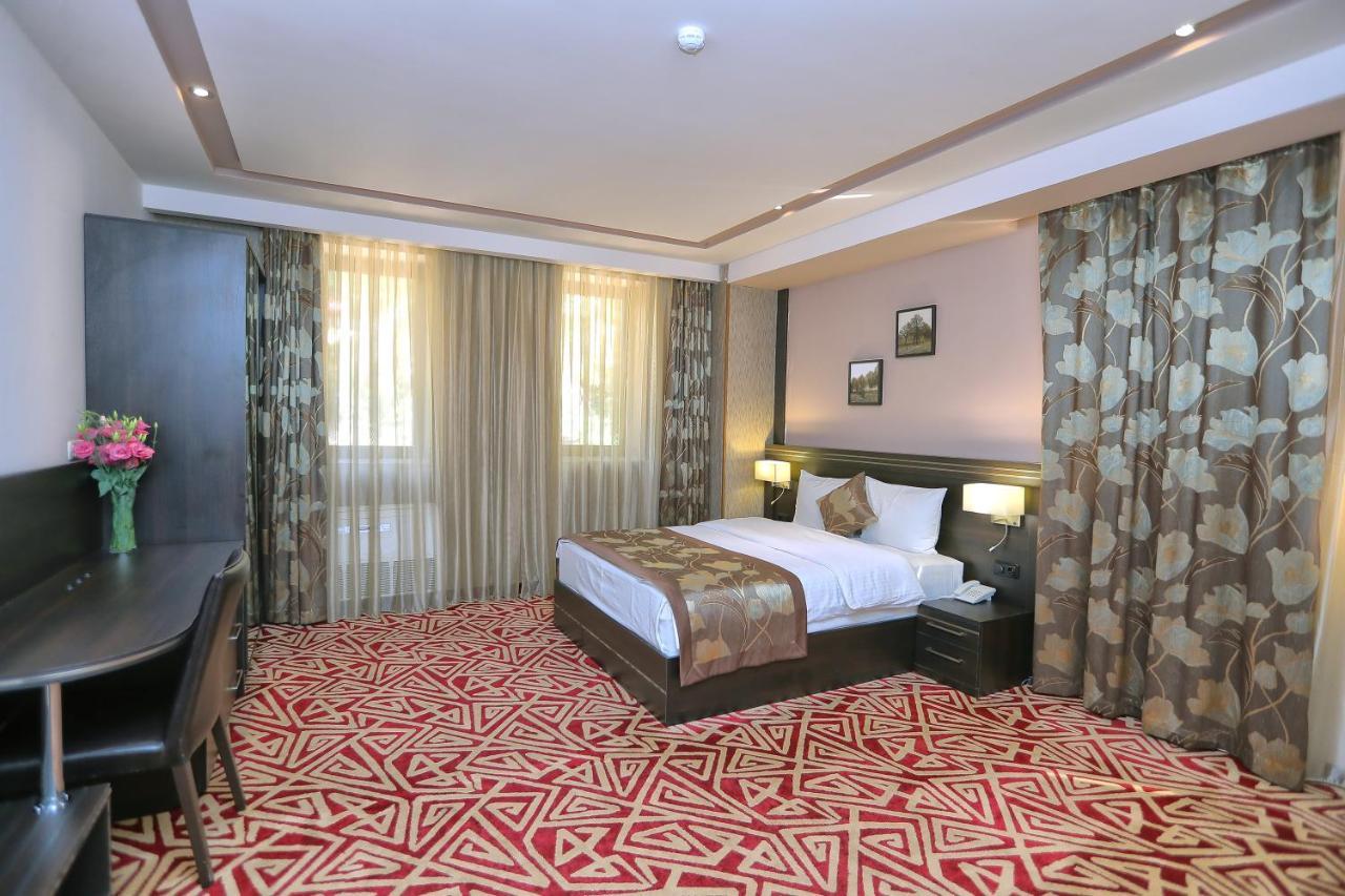 Aghveran Ararat Resort Hotel Arzakan Esterno foto